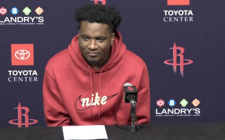 NBA直播-卡佩拉：投三分是教练特意画的战术 绝对是我生涯最棒的时刻之一